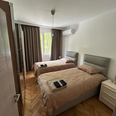 Apartment Pirin 30 2br In Citycenter Varna