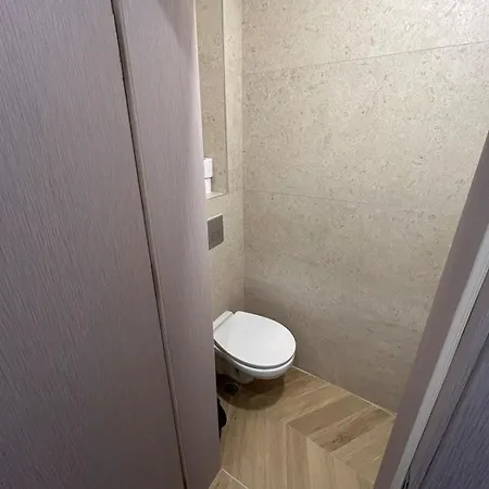 Pirin 30 2br In Citycenter Varna