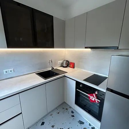 Pirin 30 2br In Citycenter Apartment Varna